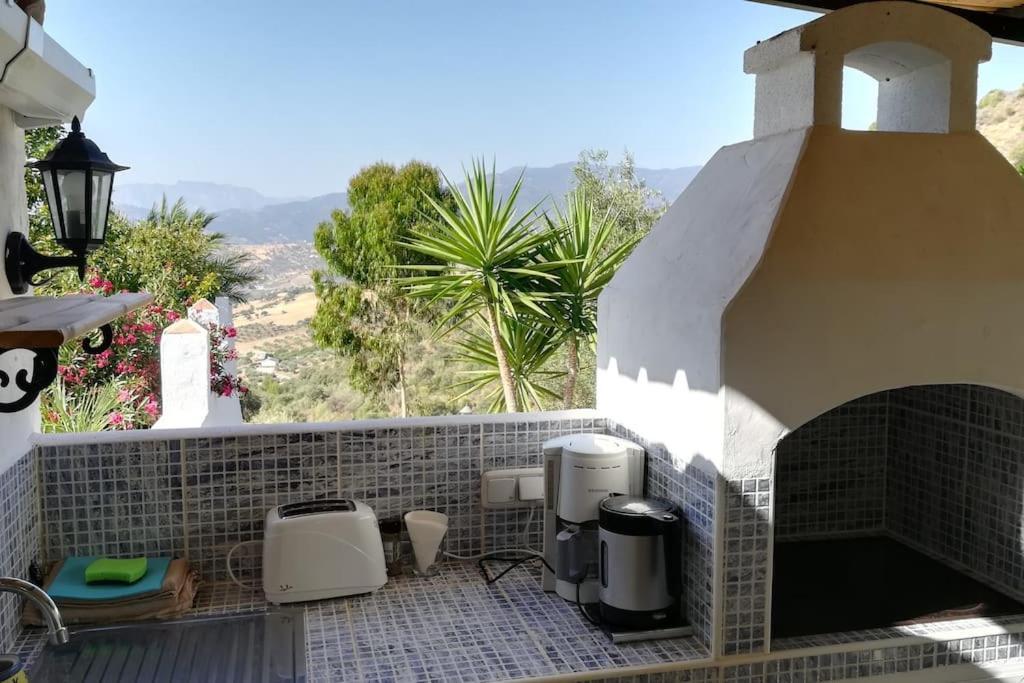 טולוקס Tiny House 12M2 In Holiday Park With 55 M2 Pool מראה חיצוני תמונה